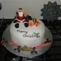 Santa Christmas Cake! This is a simple but effective christmas cake design. I was really pleased with the result!