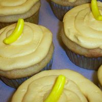 Banana Cream Cupcakes Banana cream cupcakes with banana buttercream. Decorated with a banana Runtz candy.