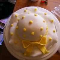 Lazy Daisy Sunhat my first time to ever make a sculptured cake and use fondant... I did it for my soon to be mother in law for mother's day 08... she...