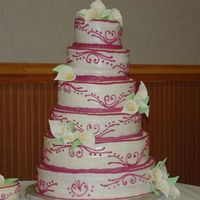 Calla Lily Swirl Loved the lillies. Thought they looked real on the cake from a distance.