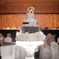 Wedding Cake On Ice Sculpture 