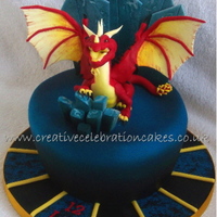 World Of Warcraft Loved this cake, only sorry I didn't get a better picture of it. My PC was poorly so I couldn't check my dodgy photography. Love...