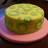 Polka Dots first gumpaste cake