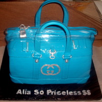 Gucci Bag Cake We forgot to take the picture before boxing the cake.