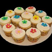 Flower_Cupcakes.jpg 
