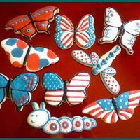 Freedom.jpg Got tons of inspiration here on CC, thanks girls! Sadly, I forgot to put karo syrup in the icing, so I came out matte and my icing was too...