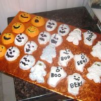 Halloween Mini Cakes I made these for my grandson's Halloween Party at his daycare. Lots of fun but takes a lot more time to decorate. I am sure they will...