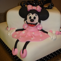 Minnie Mouse Cake 