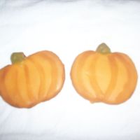 Experimental Pumpkins These are NFSC outlined with my version of Antonia74's RI, the flooding and painted lines are Toba's glace.