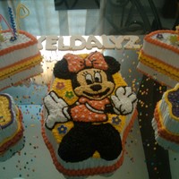 Minnie Mouse Cake 