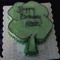 Four Leaf Clover Birthday Cake I made this for a cake for a child's birthday in March.