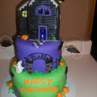 Haunted Birthday Cake 