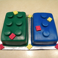 Legos Covered in fondant and the small legos are fondant as well. TFL.