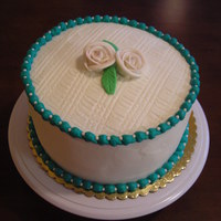 Pretty Cake With Roses 