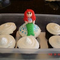 Ariel Cupcake Made from fondant.