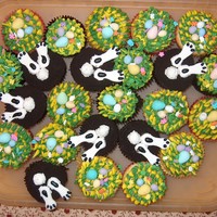Easter Bunnies Jumping In Their Holes I made these for my son's Easter party at School. Idea came from Hello Cupcake book.