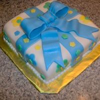 Bow Cake My first fondant bow :)