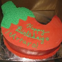 Picz_053.jpg Mi primer bizcocho en forma de red pepper!!!creo q quedo bien?