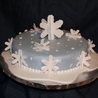 Snowflake Paradise This is fondant covered with fondant snowflakes.