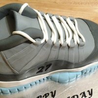 Air Jordan Shoe This is my first shoe cake - took about 10 hours to put together, start to finish (plus baking time). All fondant covered - no gumpaste.