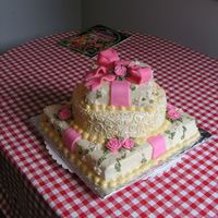 Country Garden Gift Boxes. Sorry to say... the picinic table look just didn't work. But the cake turned out well.