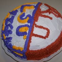 Ut & Lsu My three daughters wanted to bake and decorate there very own cake, but the only problem was that they each like two different colleges......
