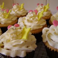 Your My Star Love You Mum White chocolate Mud cupcakes, buttercream icing, stars and hearts fondant.