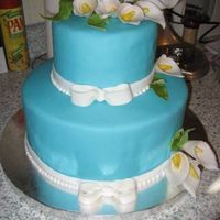 First Stacked Cake For wilton course 3. Fondant cala's, wilton 'teal' colour
