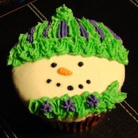 Snowman Cuppie White and Chocolate WASC with peppermint buttercream. I alternated the colors, but this was the first one. These turned out so cool,...
