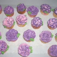 Flower Cupcakes Vanilla and Lemon flavored cupcakes. Buttercream icing.