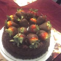 02_14_07_1706.jpg This was my first time making chocolate dipped strawberries. Got the idea from cc.