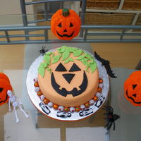 Pumpkin Cake This is a cake i made for my daughters Halloween party
