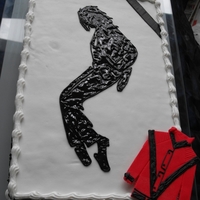Michael Jackson King Of Pop A vanille cake with choklatecreme, covered with fondant and decorated with icing....