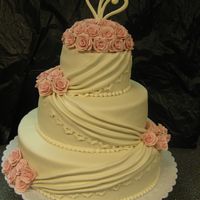 Elise_Fauske_001.jpg my first wedding cake ever.