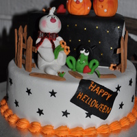 Halloween Cake. Halloween cake, pleace dont mind that i didnt spell halloween right :)
