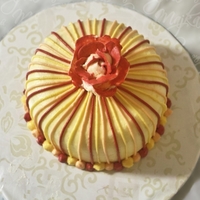 Rose Mini Cake My take on Peggy Porschen's design - mini cake (4"), all buttercream. The bottom looks different than planed, because I did mess...