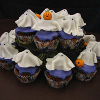 Sugar Ghost Cupcakes Sugar Ghost cupcake toppers. I've been waiting forever to post this picture. One of the food editors at Taste of Home requested that...