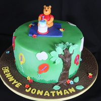 Winnie The Pooh Cake 