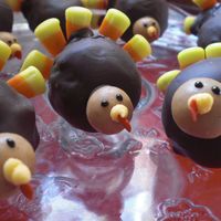 Turkey Cake Balls Turkeys made from cake balls. I think I got this idea from Bakerella.