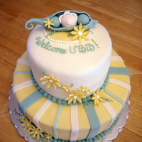 Pea In A Pod :d Neutral themed baby shower cake. All decorations done in fondant and love :)Thanks for looking!