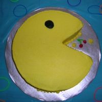Pacman Cake I made this cake for my friend's 30th birthday party that had an 80's theme.