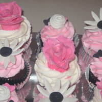 Pretty In Pink Fun pink & black cupcakes for a Girl's Night Out!