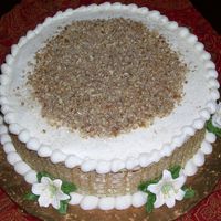 Pretty Xmas Cake With Ribbon This is a cake I made last christmas. It wasn't planned, so it really is quite simple. I used a wide ribbon on the side and dusted the...