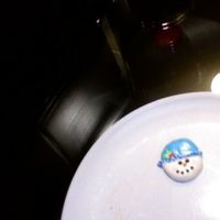 Snowman Cookies Idea from sugarshack, originally from favorz.net. site...thanks Sharon for your help on these!