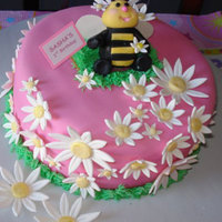 Sasha's 1St Birthday Usually, my daughter helps me with cakes. This time, I helped her. For her God-daughter's first birthday she created a bumble bee-...