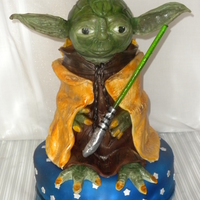 3D Yoda my first attempt at Yoda inspired by the many awesome Yoda cakes here on CakeCentral. Special Thank You to Nicole from Ninnettes Cookies...