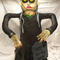 Jeremy's Zombie I decided to take the challenge and make this cake after seeing mamacc's incredible version. Hers is way better than mine, but this...