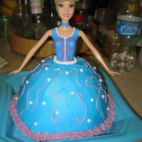 041.jpg vanilla cake with buttercream. with cinderalla doll