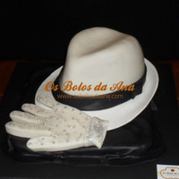 Michael Jackson Hat And Glove 3D Cake Bolo R&eacute;plica 3D - Chap&eacute;u e Luva Michael JacksonMichael Jackson Hat and glove 3D Cake