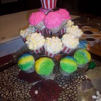 Carnival Cupcakes thank you NoahLili fo rthe popcorn help